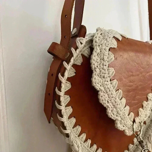 NEW Heart-Shaped Leather bag with macrame from Mexico - Picture 10 of 11